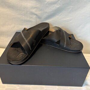 NWOT OluKai  Kīpe‘a ‘Olu Women’s Leather Slide Sandals, size 11